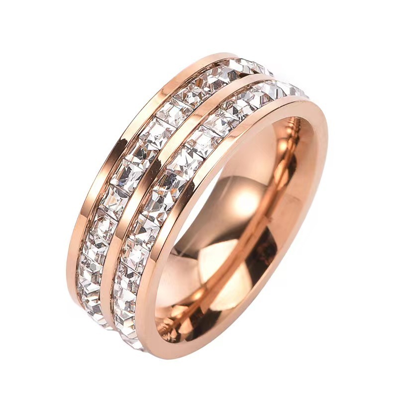 Moda de lujo ligera con sentido de alta gama, anillos para el aliento del bebé para hombres y mujeres, anillos de pareja con incrustaciones de diamantes de acero de titanio y círculos simples y dobles que no se decoloran  ACRSS/05-36