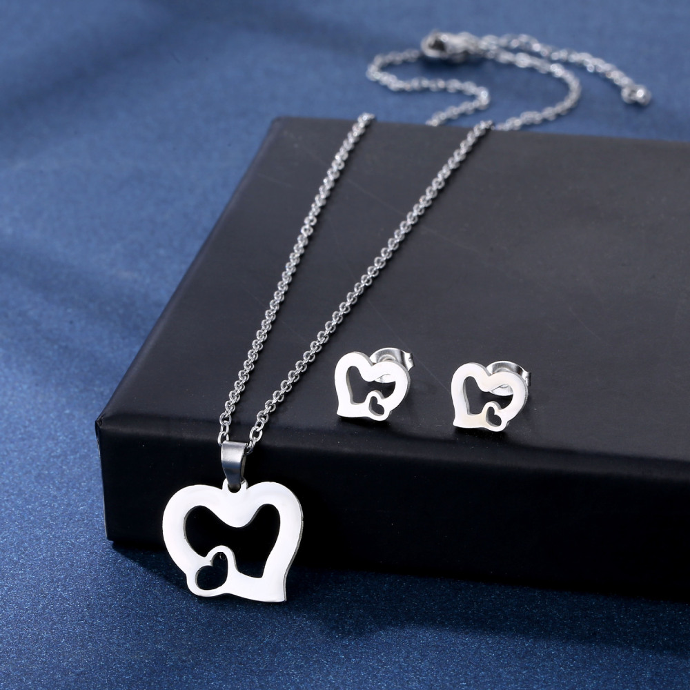 Conjunto de combinación de pendientes y collar de acero inoxidable, venta al por mayor, accesorios de moda simples de corte suave  ACRSS/28-120