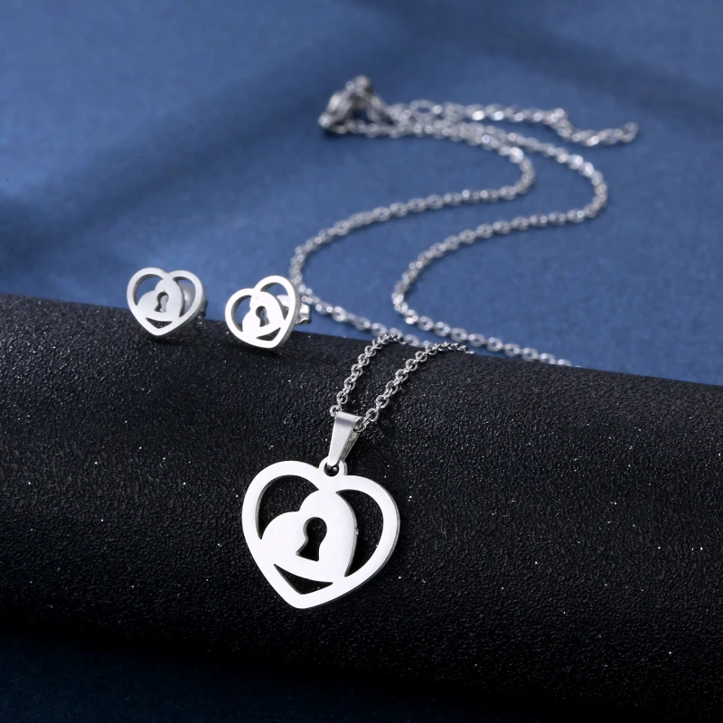 Conjunto de combinación de pendientes y collar de acero inoxidable, venta al por mayor, accesorios de moda simples de corte suave  ACRSS/28-120