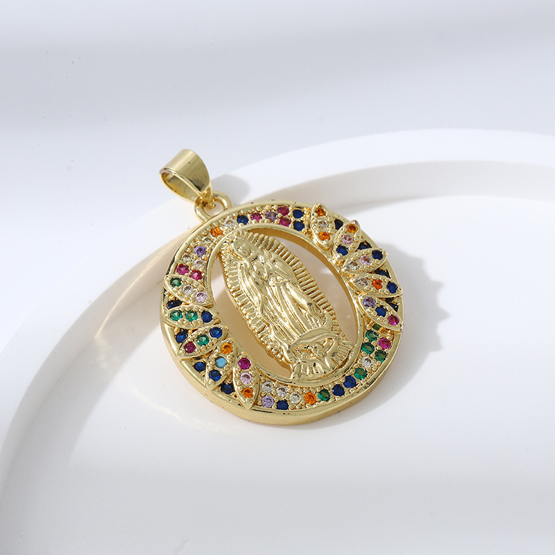 Joyería religiosa de bronce con incrustaciones de diamantes y circonitas de colores, colgante ovalado de la Virgen María  COPP/37-155