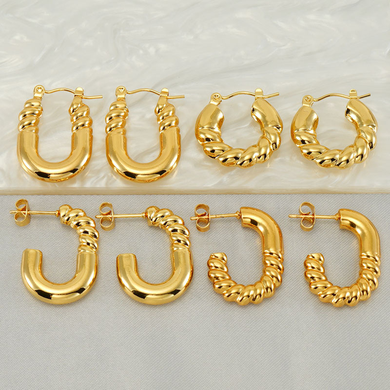 Pendientes al por mayor, acero inoxidable chapado en oro, personalidad retro y sensación de alta gama, pendientes de media vuelta fundidos  ACRE/38-186