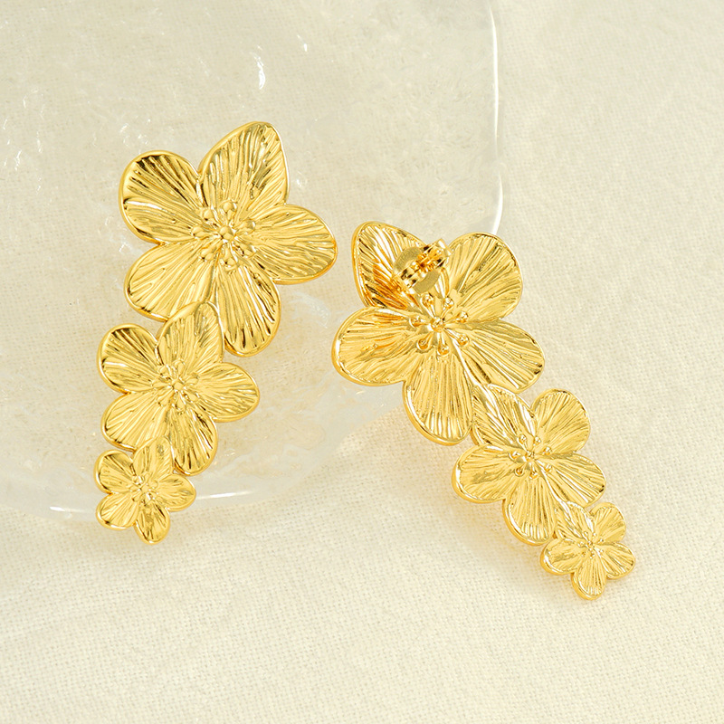 Pendientes de cinco flores a la moda, diseño Retro de nicho, pendientes de acero inoxidable fundido de 18 quilates, joyería  ACRE/38-207