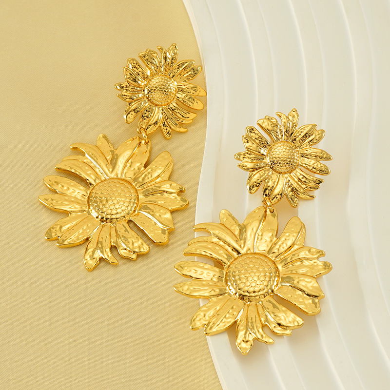 Pendientes retros al por mayor del girasol del diseño del estilo de los pendientes del acero inoxidable del molde  ACRE/38-213