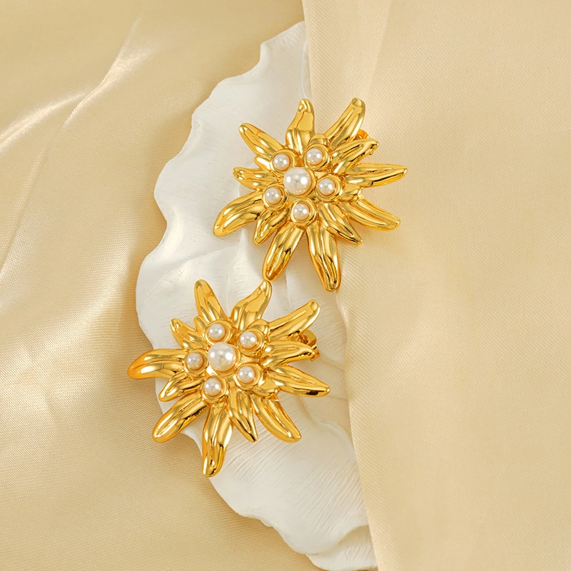 Pendientes de flores con incrustaciones de perlas de moda, chapados en oro de 18 quilates, acero de titanio fundido, pendientes   únicos  ACRE/38-217