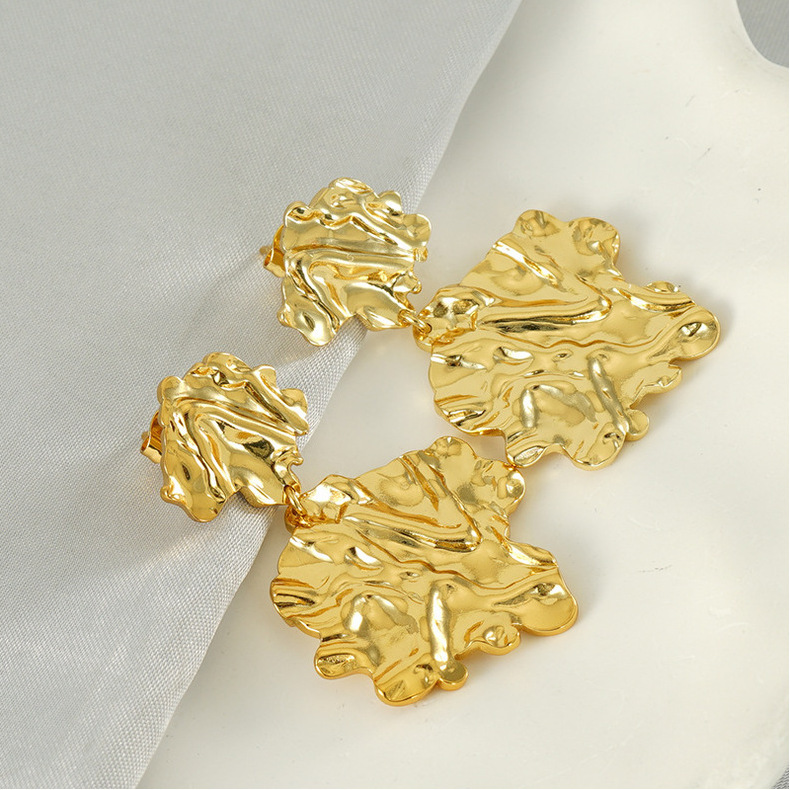 Personalidad de moda, pendientes de lava irregulares, chapados en hojas de 18 quilates, pendientes de acero inoxidable fundido, estilo largo hueco  ACRE/38-211