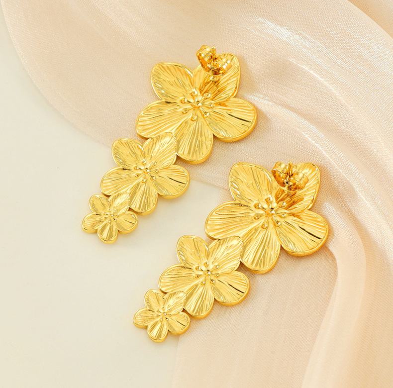 Pendientes de cinco flores a la moda, diseño Retro de nicho, pendientes de acero inoxidable fundido de 18 quilates, joyería  ACRE/38-207