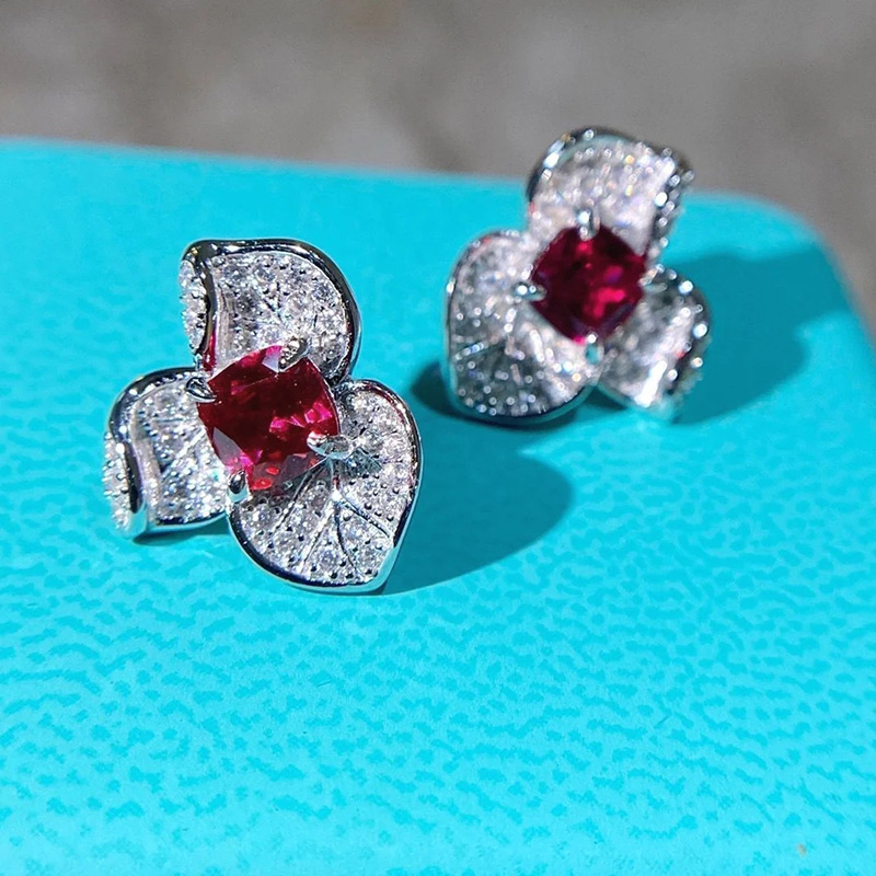 Joyas de cobre, aretes de diamantes ligeros de lujo ligeramente tachonados, aretes de pétalos de flores  COPE/44-252