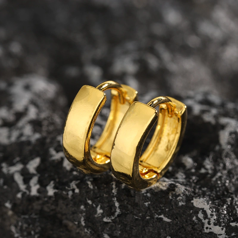 Joyas de cobre, pendientes de aro lisos espejo, estilo simple y clásico para hombre, accesorios versátiles de estilo neutro, accesorios de lujo ligeros personalizados  COPE/11-269