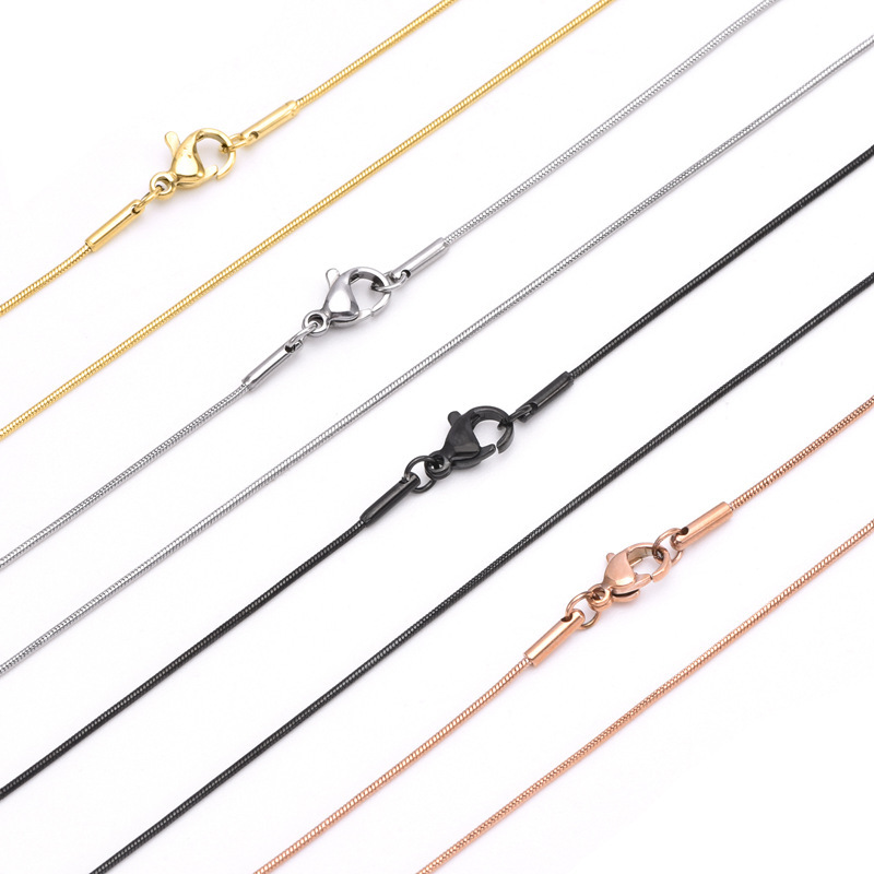 Cadena de serpiente cifrada, collar bañado en oro de 18K, cadena de hueso redondo de acero inoxidable, cadena de hueso de serpiente, collar de acero titanio, venta al por mayor sencilla y personalizada  ACRN/49-303