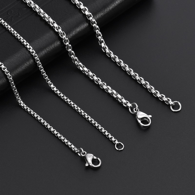 Cadena de suéter de perlas cuadradas, accesorios de cadena de suéter de cadena de acero de titanio Retro literario para hombres