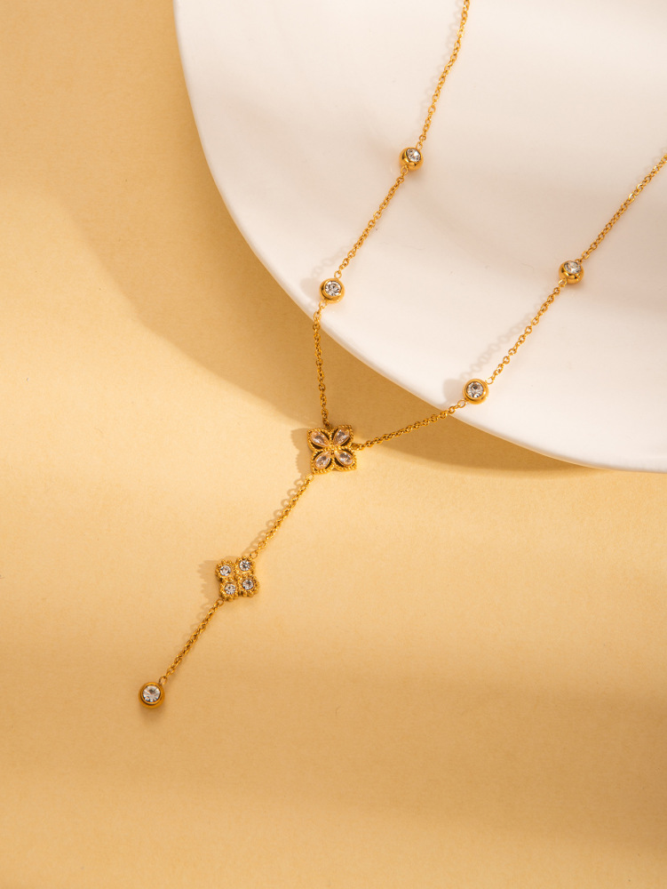 Acero inoxidable / corazon / Flores / Cuatro hojas / Mariposa / collar / ACRN/192-356