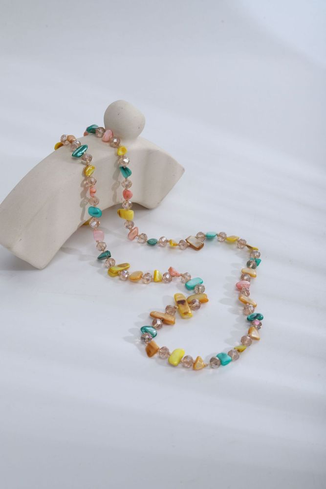 Conchas naturales / Irregulares / Fragmentos triturados / Conchas coloridas / 120 cm / Collar hecho a mano