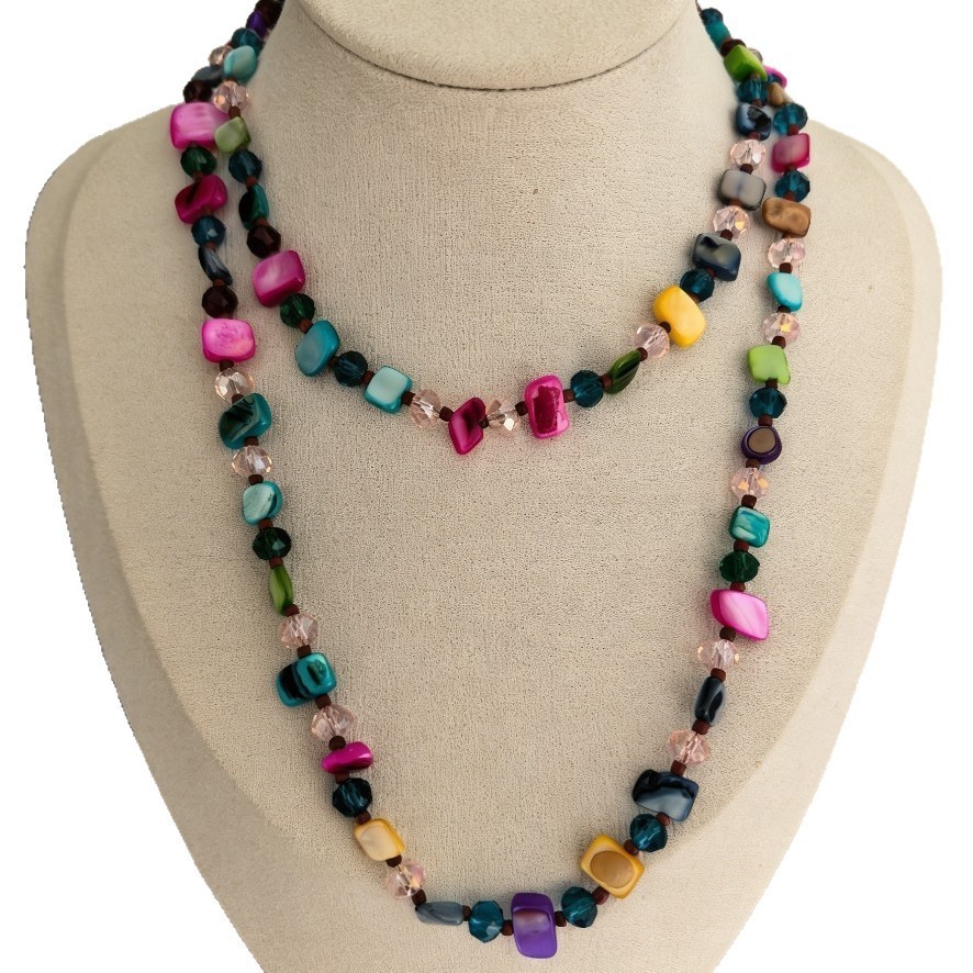 Conchas naturales / Irregulares / Fragmentos triturados / Conchas coloridas / 120 cm / Collar hecho a mano