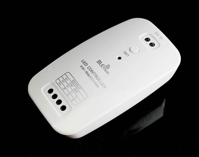 3 IN 1 Bluetooth Mesh LED Controller DIM/CCT/RGB  --"OPEN-LIT" APP