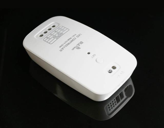 3 IN 1 Bluetooth Mesh LED Controller DIM/CCT/RGB  --"OPEN-LIT" APP