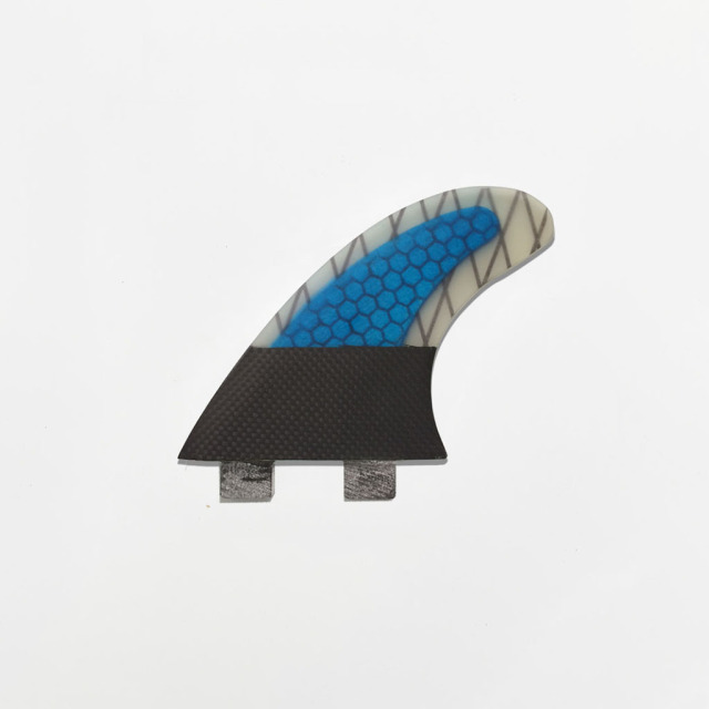 F25154 SURF FIN HONEYCOMB CARBON