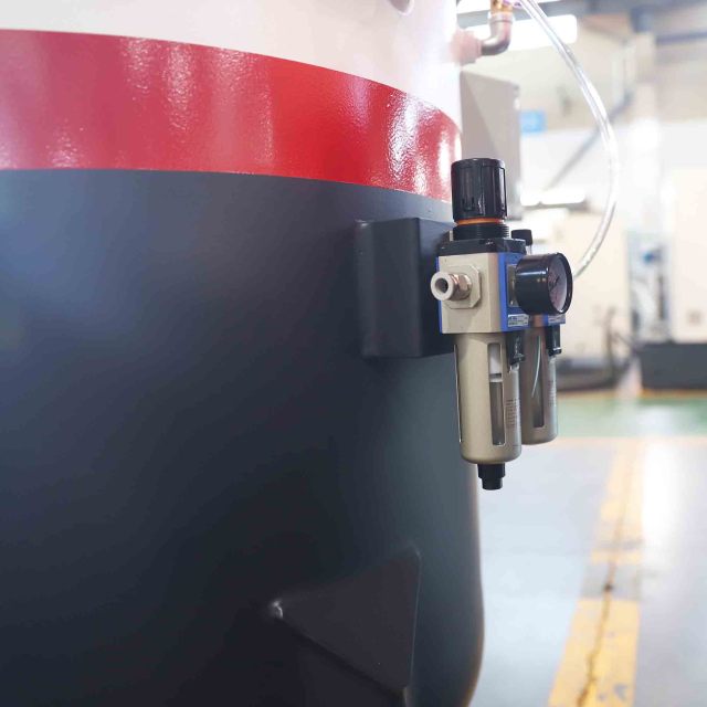 Hệ thống nạp phễu mài mòn bằng tia nước 210L cao cấp,Nhà Sản Xuất Máy Cắt Tia Nước Hàng Đầu Trung Quốc | Máy Cắt Tia Nước Fedjet