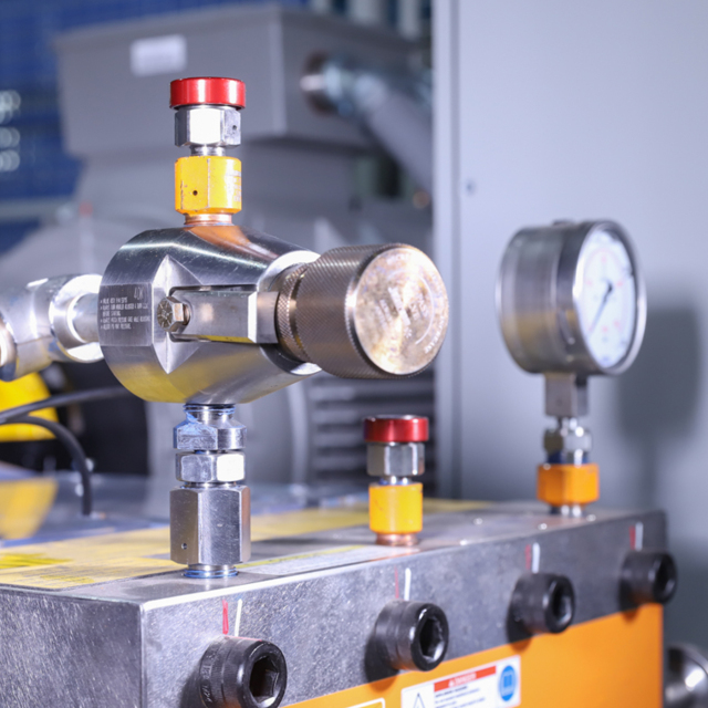 260 Series 300HP 264KW 20K PSI 95LPM Diesel Hydroblast Cleaning Machine