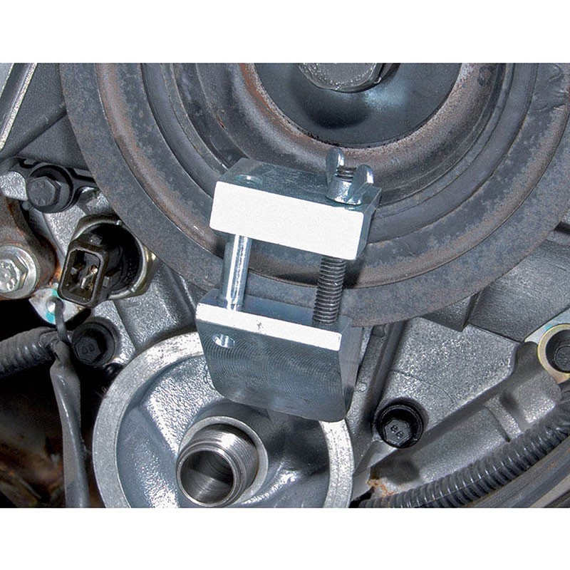 Auxiliary Stretch Belt Removal Tool