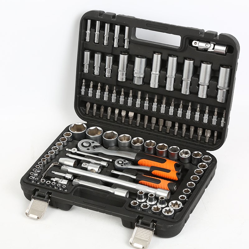 110PCS 1/4"&1/2"Drive Socket Set