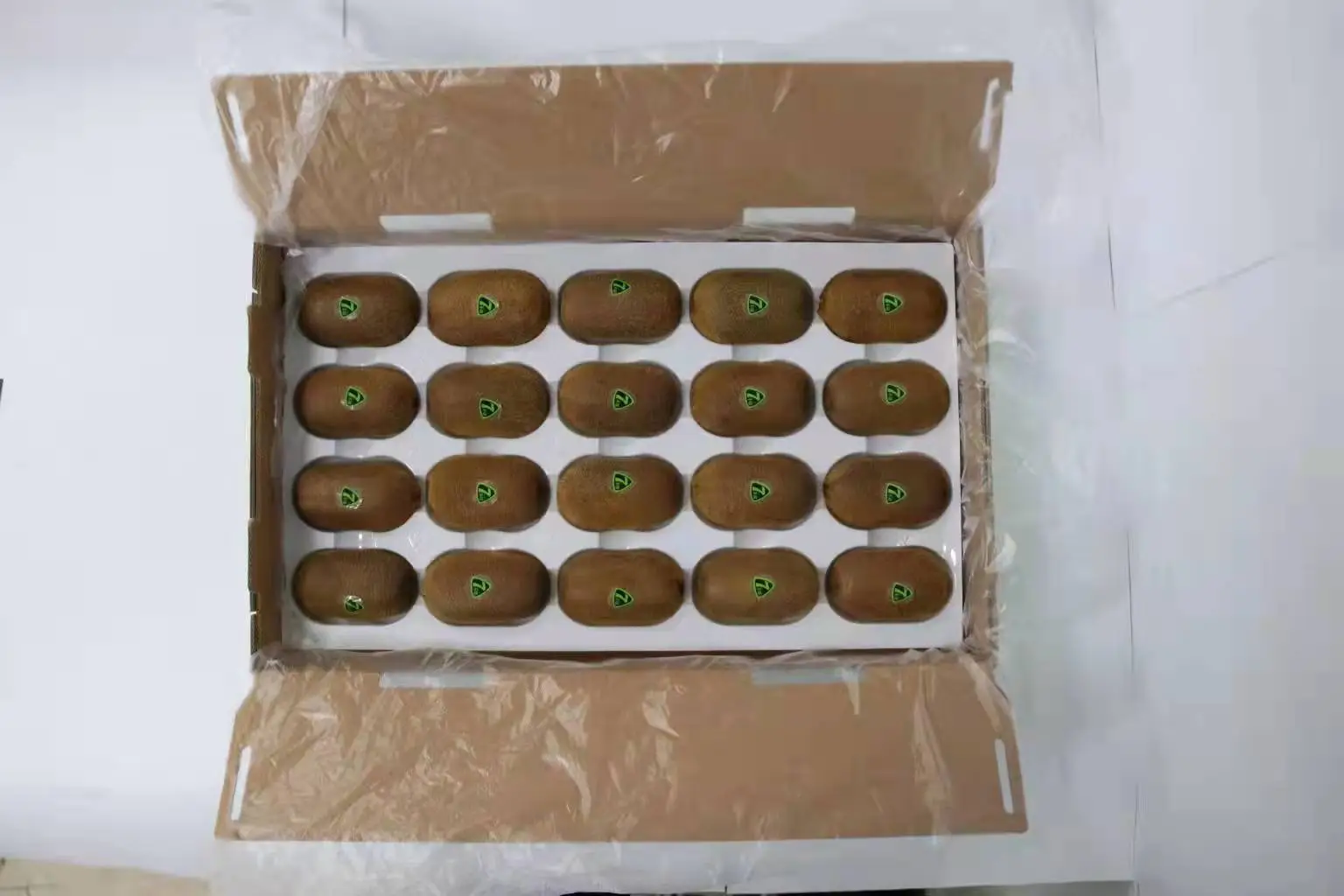 Whole kiwifruit prepared for bulk supply orders
