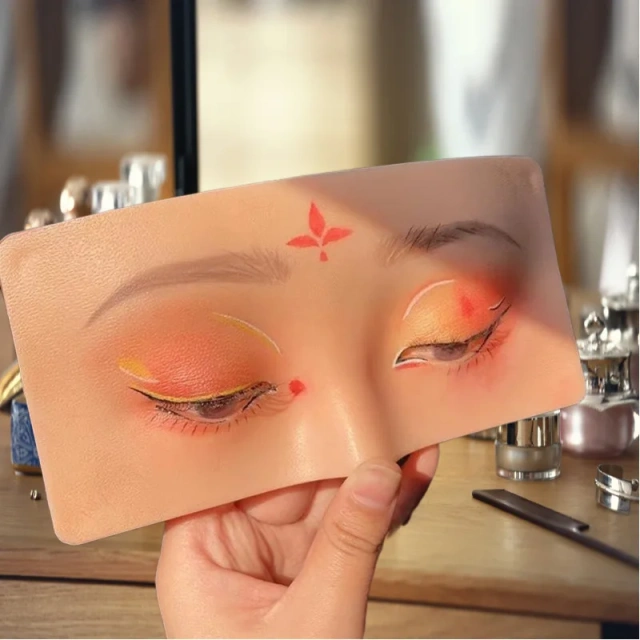 Supplier Eyebrow Make Up beginner Dark Tone or Beige Realistic 3D Silicone Eyes Face Makeup Practice Board