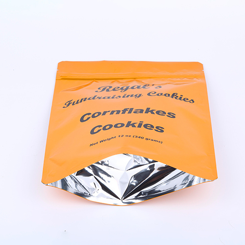 Shiny stand up cookie pouch