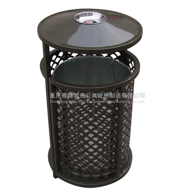 BS22 Iron Outdoor Trash Can