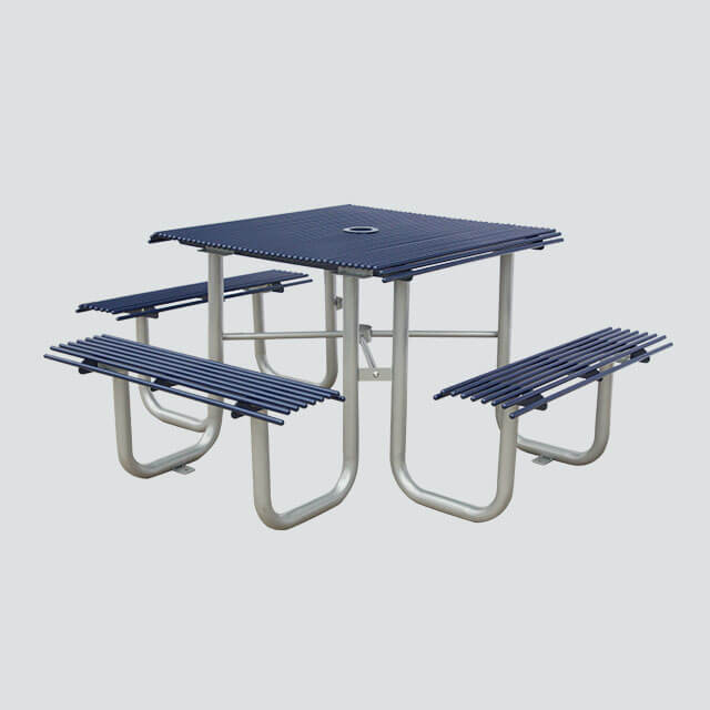 TB23 Outdoor metal table and chairs