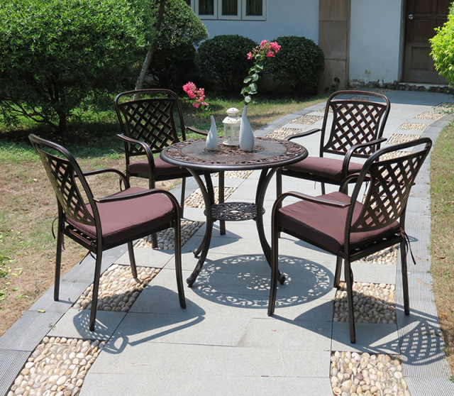 Leisure Cast Aluminum Tables And Chairs