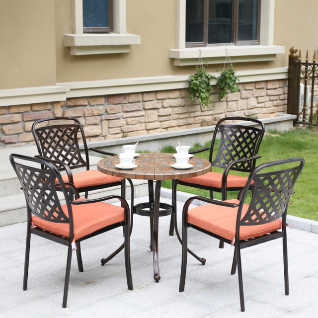 Leisure Cast Aluminum Tables And Chairs