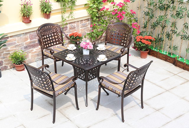 China cast aluminum tables and chairs