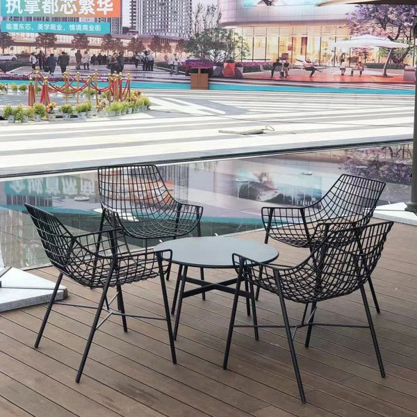 Popular outdoor tables and chairs