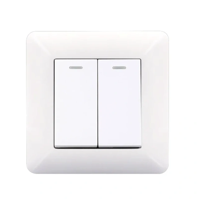 10A White PC Panel 3 Gang Light Switch Mannufacturer