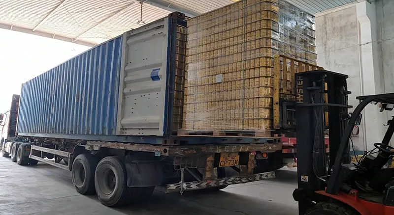 aluminum cans container loading logistics