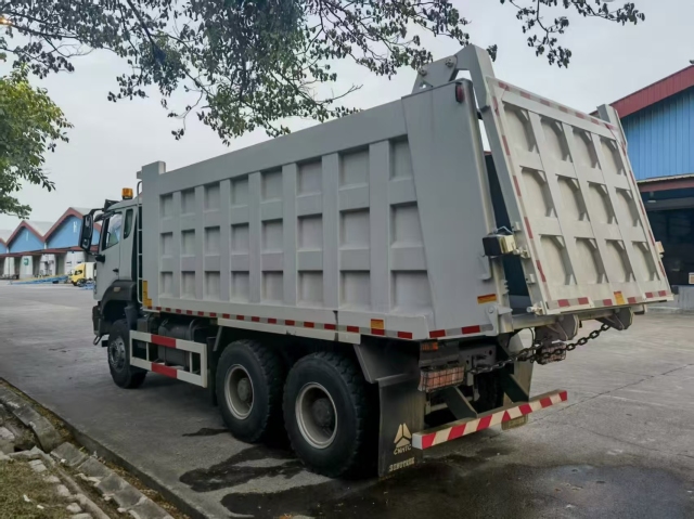 SINOTRUK HOWO NX 6X4 Dump Truck（For Nickel Ore Transportation）