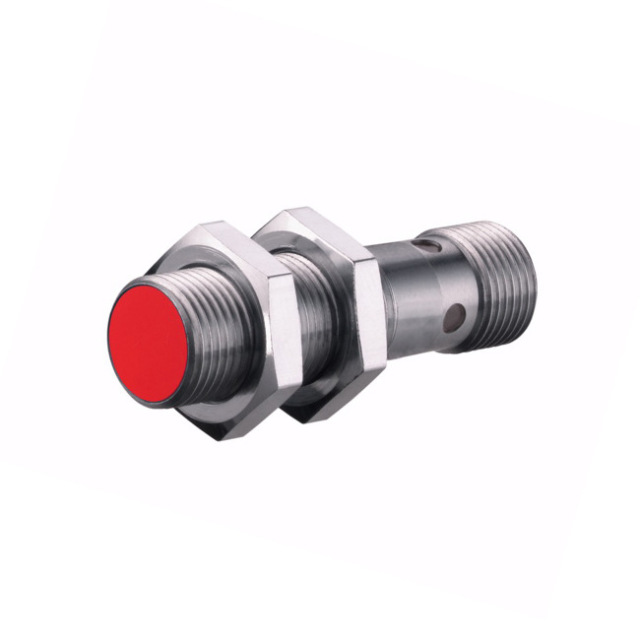 German Leuze inductive proximity switch model ISS 212 MM/4NO-4E0-S12