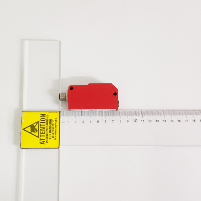 German Leuze diffuse reflection photoelectric sensor model FRK 95/44-350 L