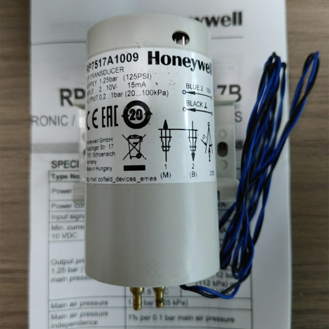 Honeywell Electronic Pneumatic Sensor Model RP7517A1009
