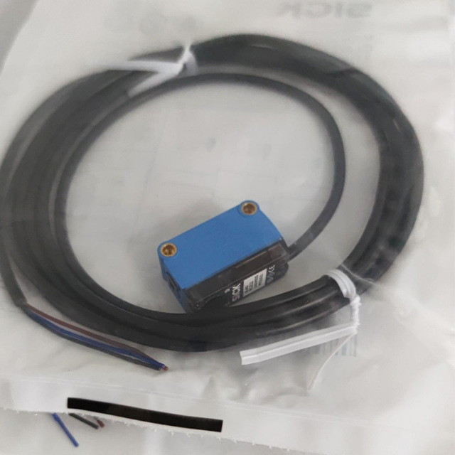 德国SICK 迷你型光电传感器 型号GL6G-N1211