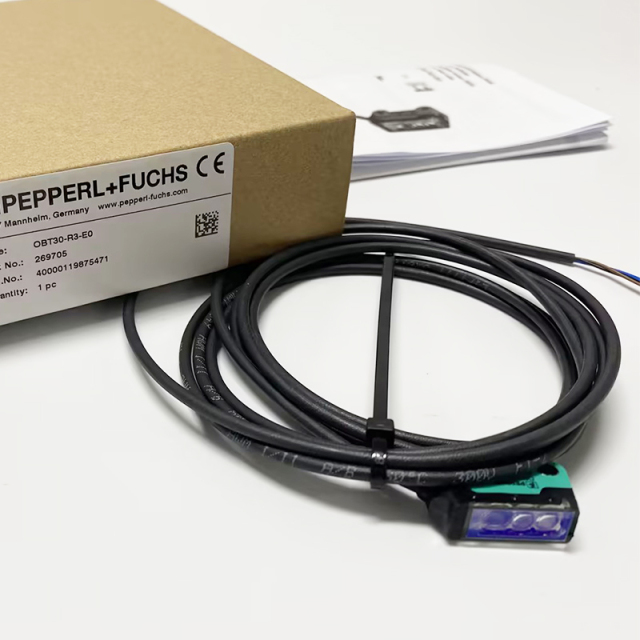 German P+F Triangulation Sensor OBT30-R3-E0 In Stock