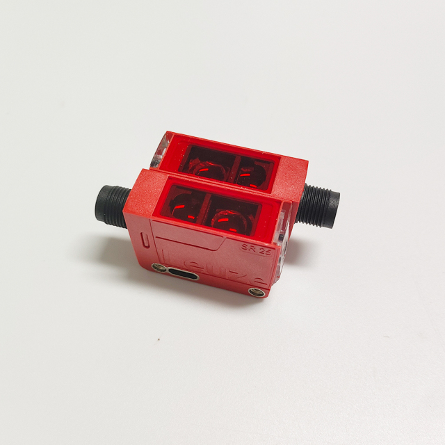 Cảm biến khuếch tán Leuze của Đức có chức năng khử nhiễu nền HT25C.S/4P-M12 còn hàng