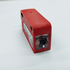 LEUZE Mirror reflection type photoelectric sensor PRK33CPP/LG-M8 in stock