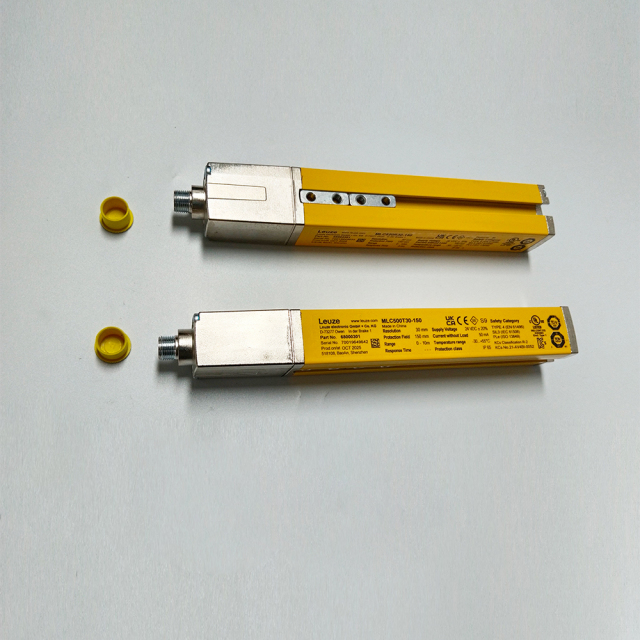 Немецкий передатчик Leuze MLC500T30-150