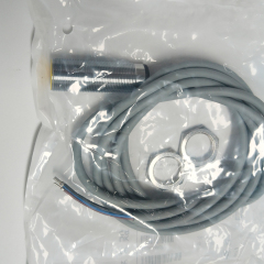 Turck图尔克 BI8-M18-AP6X 电感式接近开关