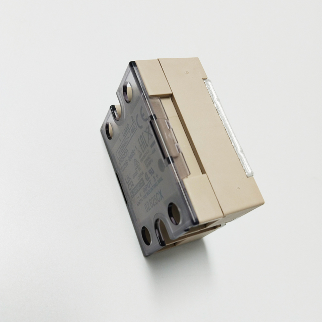 Omron G3NB-240B-1 Solid State Relay