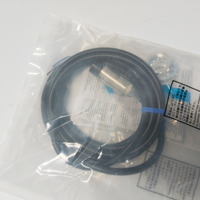 Omron E2E-X14MD2 2M OMS Inductive Proximity Sensor