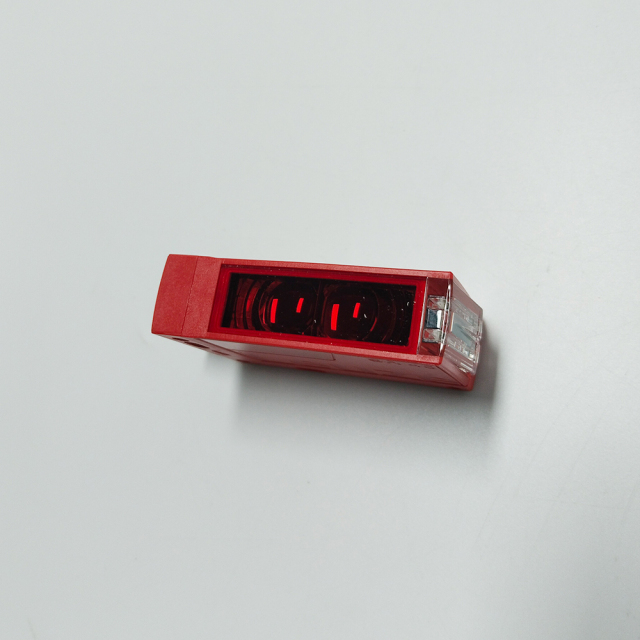 LEUZE Photoelectric Sensors LE46C/4P-M12