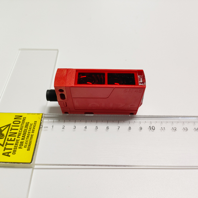 In Stock German LEUZE HT46CI/4P-M12 Diffuse Sensor With Background Suppression