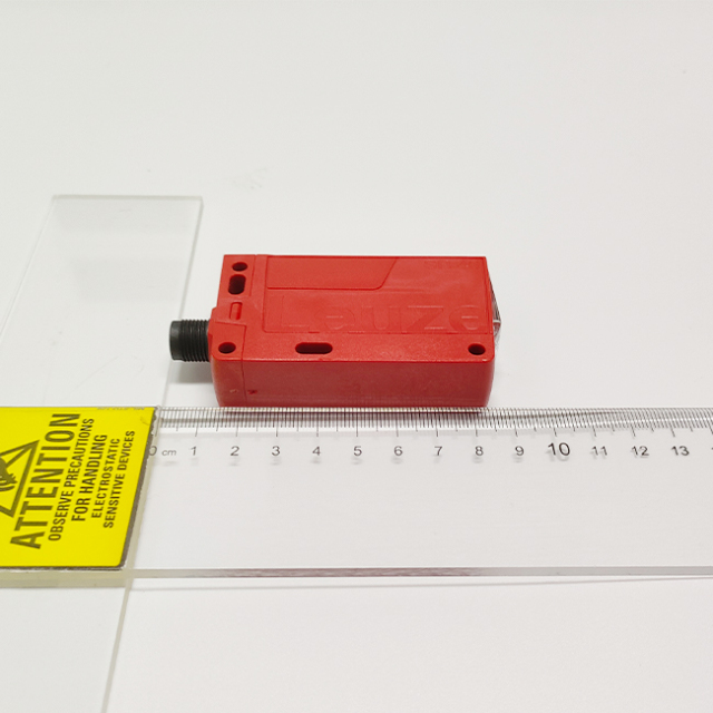 German LEUZE PRK46C.D/4P-M12 Polarized Retro-reflective Photoelectric Sensor